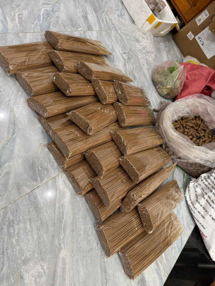 Nhang Trầm Hương phổ thông dâng vào chùa